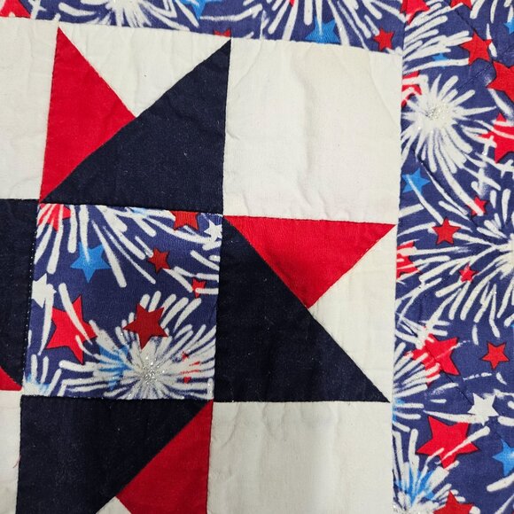Patriotic Quilted Placemats Set Of 4 Fireworks & Stars Double-Sided Design Red/W - Picture 11 of 15
